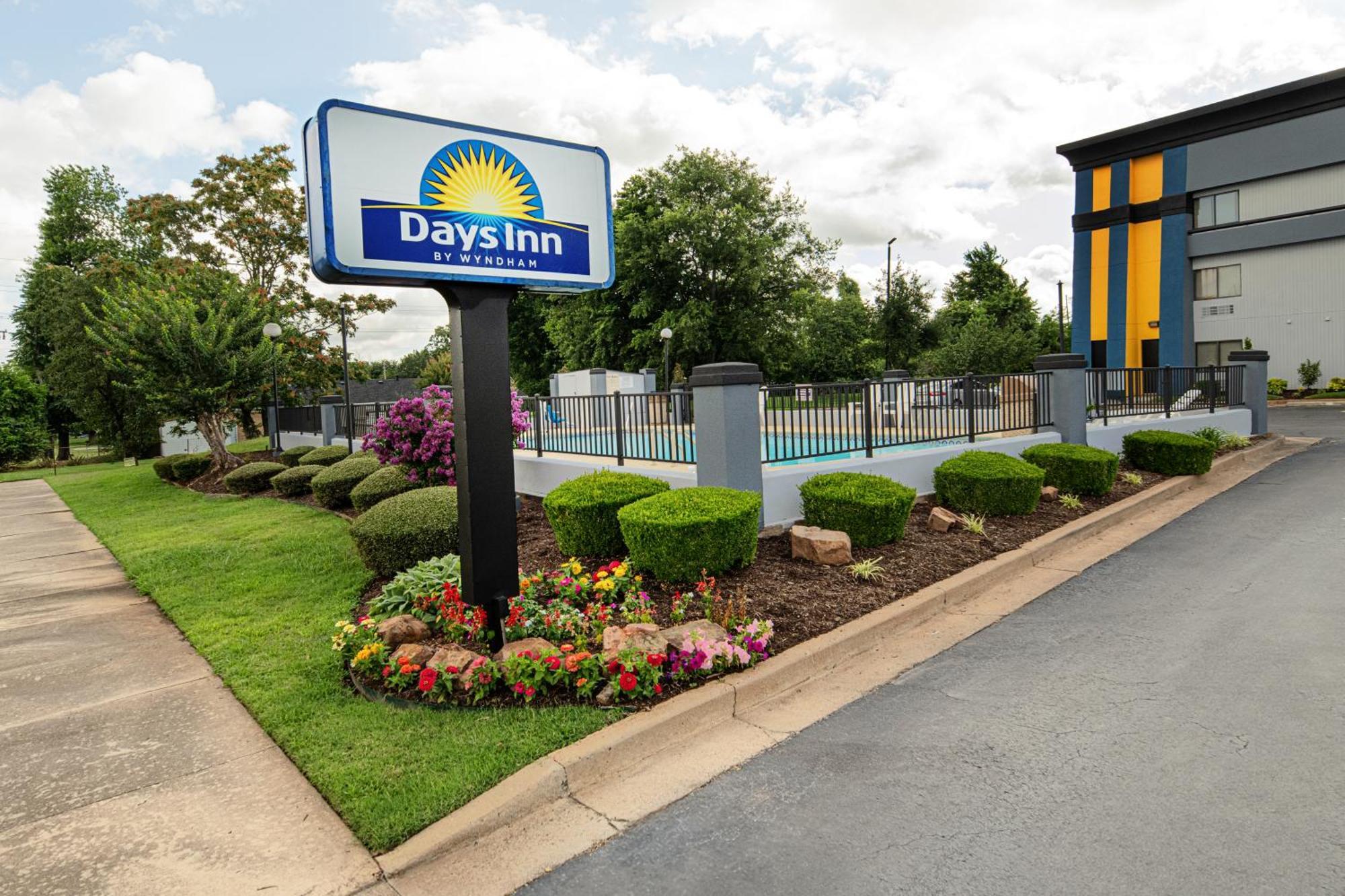 Days Inn By Wyndham Форт-Сміт Екстер'єр фото