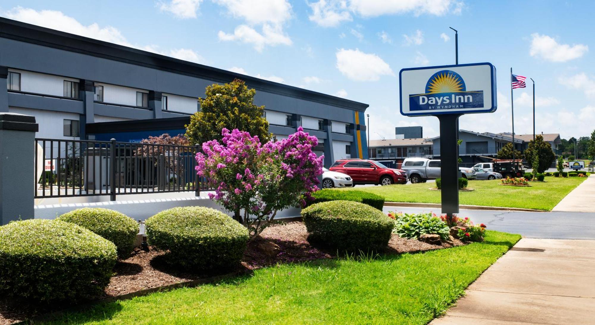 Days Inn By Wyndham Форт-Сміт Екстер'єр фото